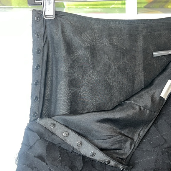 ISDA & CO Black Flutter 100 % Silk Pencil Skirt Size 6 - Picture 9 of 12